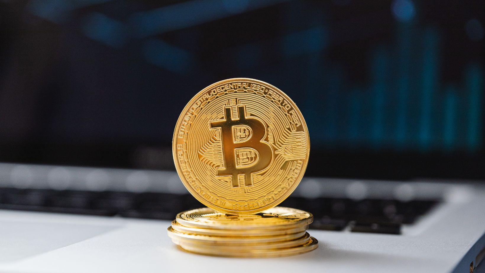 crypto gaming, use crypto in gaming, blockchain games, play to earn crypto, crypto gaming platforms, integrate crypto gaming, crypto rewards gaming, cryptocurrency gaming rewards, crypto gaming opportunities, earn crypto through gaming